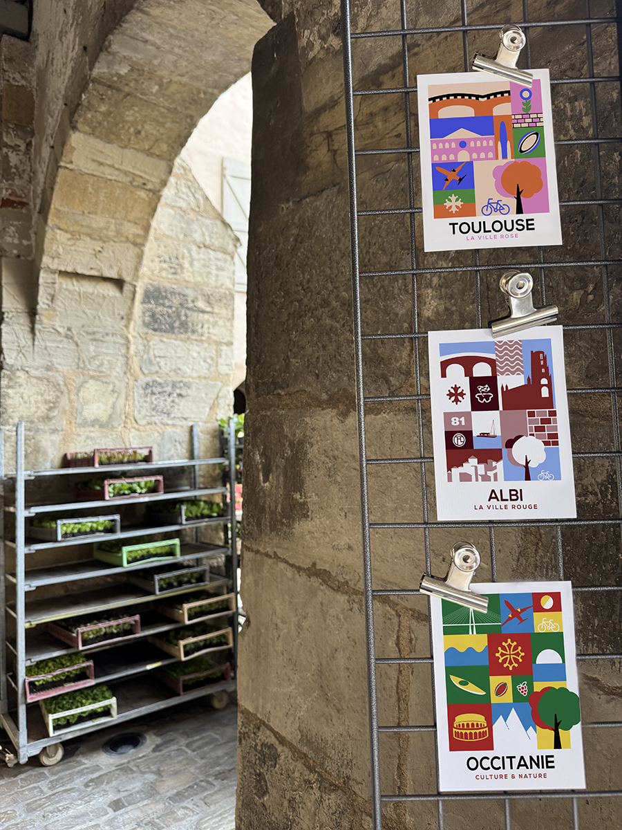 L’Occitanie en affiches et cartes postales : une région à accrocher chez soi